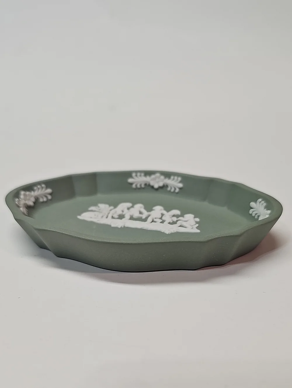 Vintage Wedgwood Cream Color On Celadon Green Jasperware Silver Tray - Cherubs